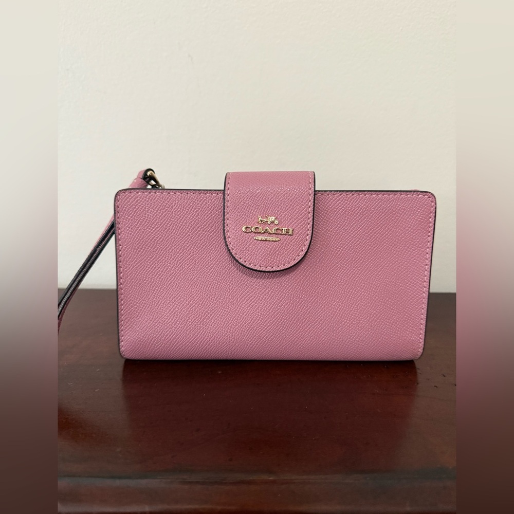 Coach Pink Wallets with Sophisticated Design